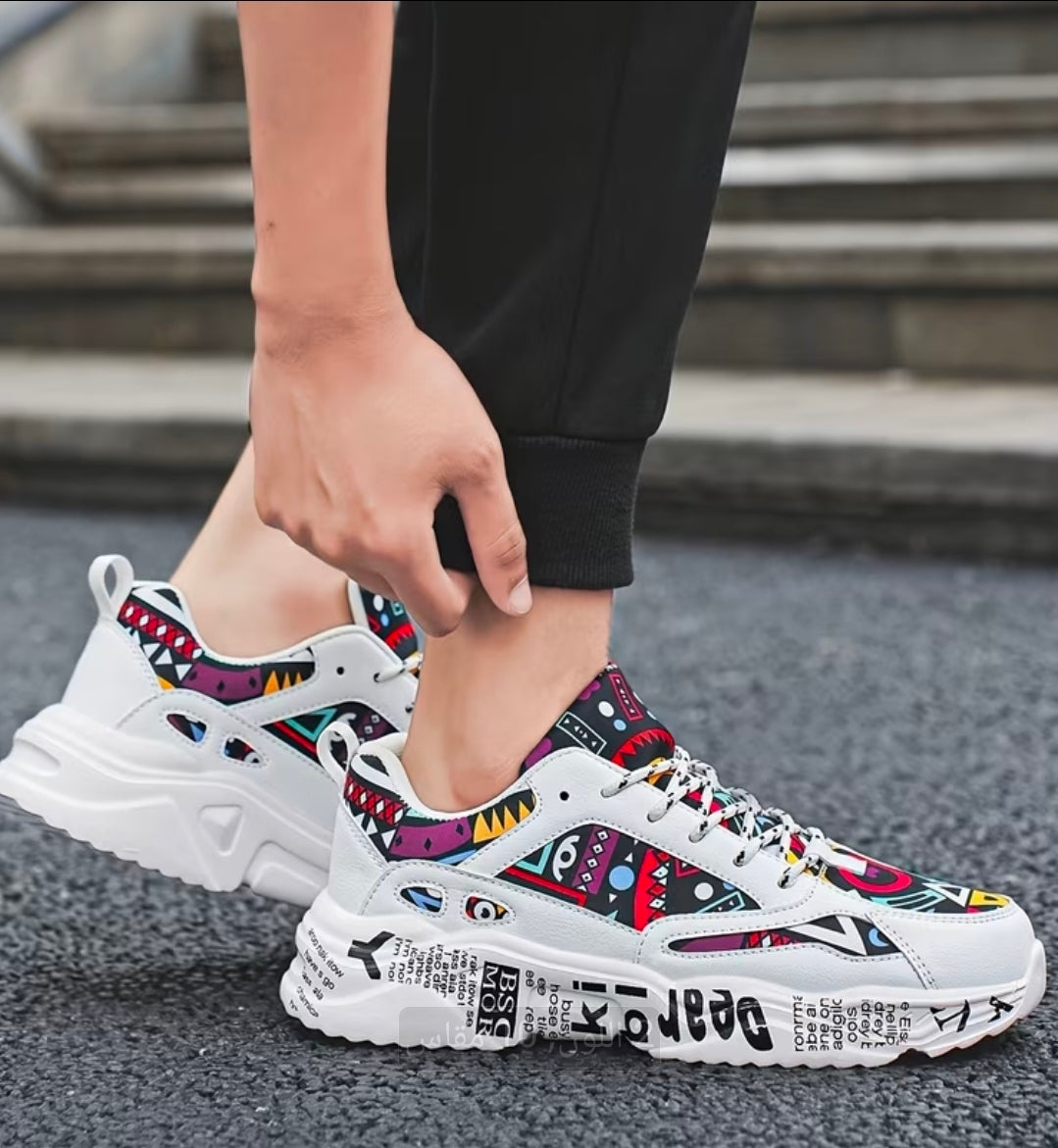 Überschrift: 🎨 GRAFFITI VIBES AN DEINEN FÜSSEN! 👟